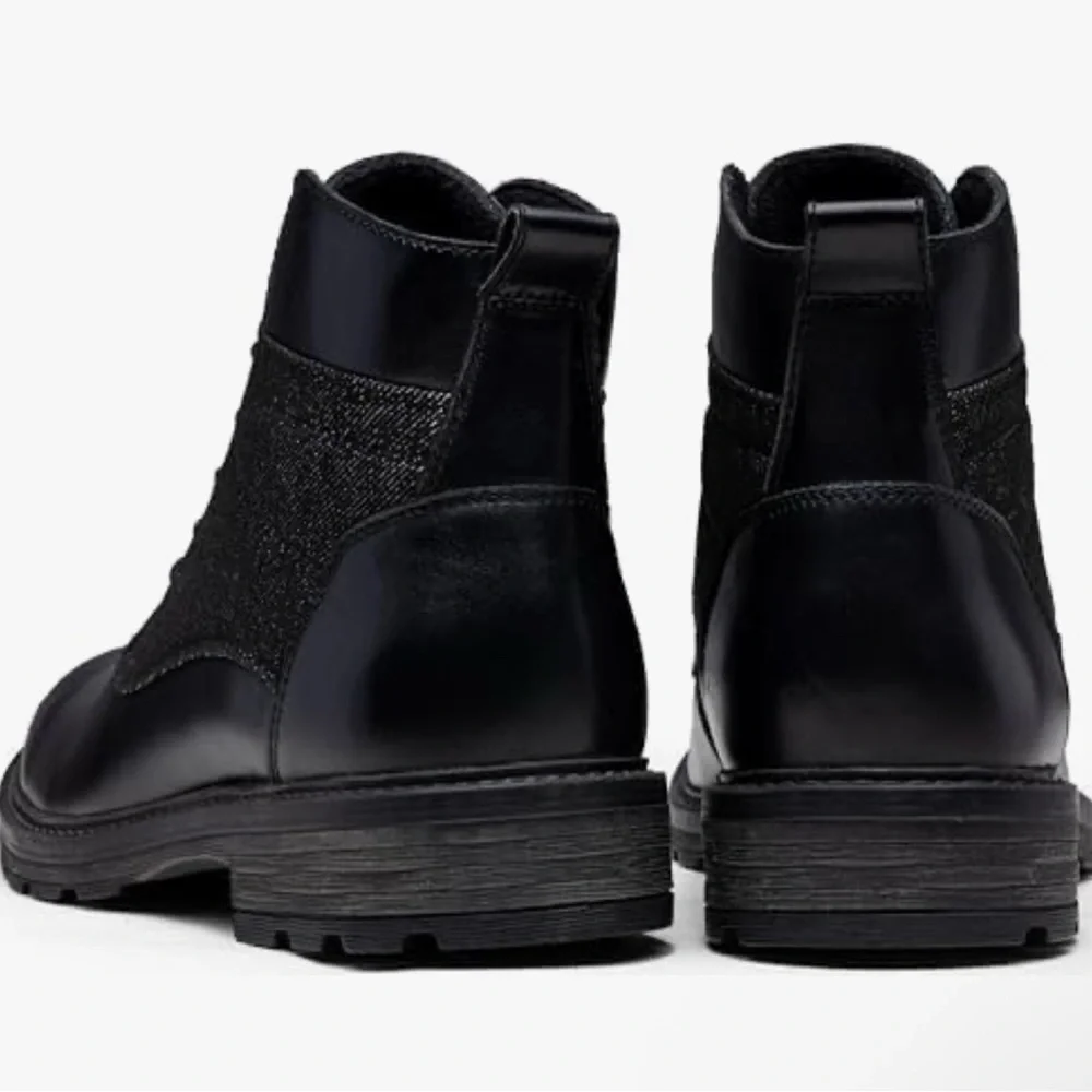 Jousen leather chukka